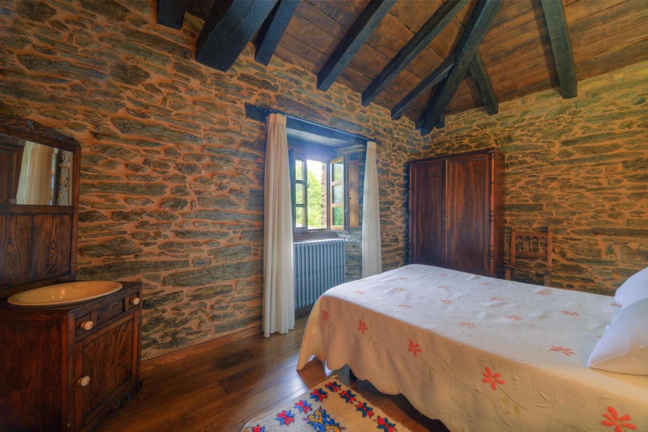 Casa Bouza * Becerrea